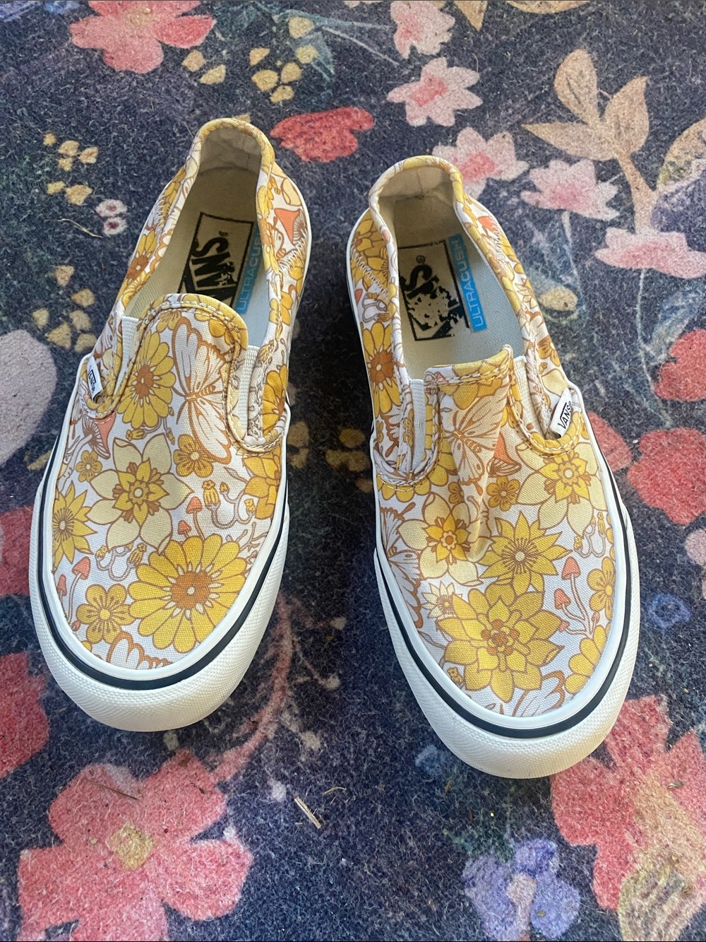 Vans Slip-On Sneakers in Yellow and White Floral Print
